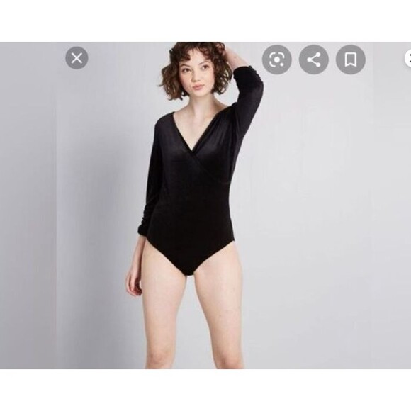 Modcloth Suits You Well Velvet Bodysuit-Medium-Faux Wrap-Adjustable Snap-NEW - Picture 1 of 9